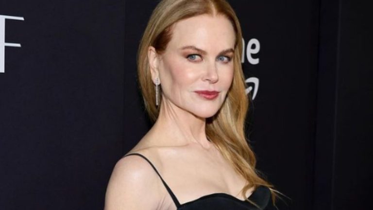 56 yaşındaki oyuncu Nicole Kidman’ı kendine hayran bıraktı! Vogue çekimi gündem oldu 56 yaşındaki oyuncu Nicole Kidman’ı kendine hayran bıraktı! Vogue çekimi gündem oldu