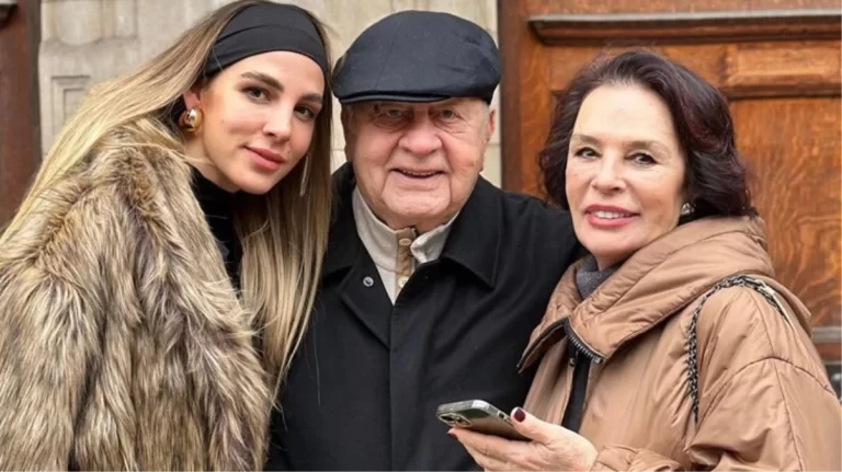 Aslışah Alkoçlar, kendini anneannesi Hülya Koçyiğit’e benzetince alay konusu oldu Aslışah Alkoçlar, kendini anneannesi Hülya Koçyiğit’e benzetince alay konusu oldu