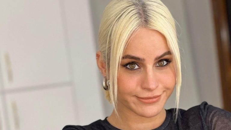 Değişimiyle gündem olan oyuncu Büşra Pekin’den filtre uyarısı Değişimiyle gündem olan oyuncu Büşra Pekin’den filtre uyarısı