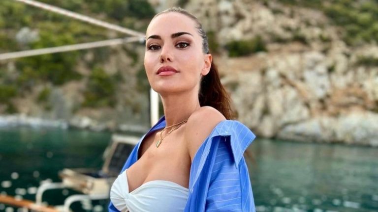 Fahriye Evcen’den şaşırtan paylaşım! Oğlu Kerem’in yüzünü gösterdi: İyi ki doğdun Fahriye Evcen’den şaşırtan paylaşım! Oğlu Kerem’in yüzünü gösterdi: İyi ki doğdun