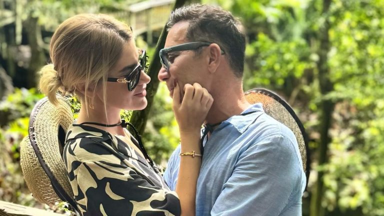 Mustafa Sandal 54 yaşına girdi! Mustafa Sandal 54 yaşına girdi!