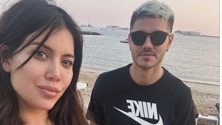 Wanda Nara ile Mauro Icardi tatile çıktı! Öpmelere doyamadı Wanda Nara ile Mauro Icardi tatile çıktı! Öpmelere doyamadı