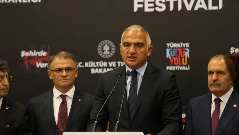 Van Kültür Yolu Festivali başladı Van Kültür Yolu Festivali başladı