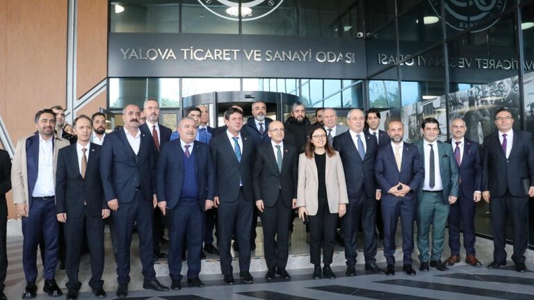 Bakan Şimşek, Yalova’da iş insanlarıyla buluştu Bakan Şimşek, Yalova’da iş insanlarıyla buluştu