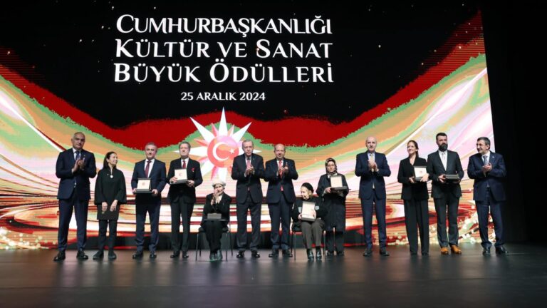 Cumhurbaşkanlığı Kültür Sanat Büyük Ödülleri sahiplerini buldu Cumhurbaşkanlığı Kültür Sanat Büyük Ödülleri sahiplerini buldu