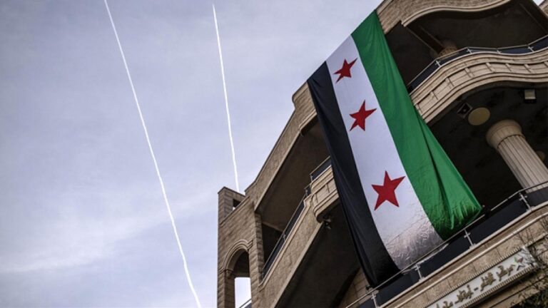 Suriye’den İran’a “kaos yayma” uyarısı Suriye’den İran’a “kaos yayma” uyarısı