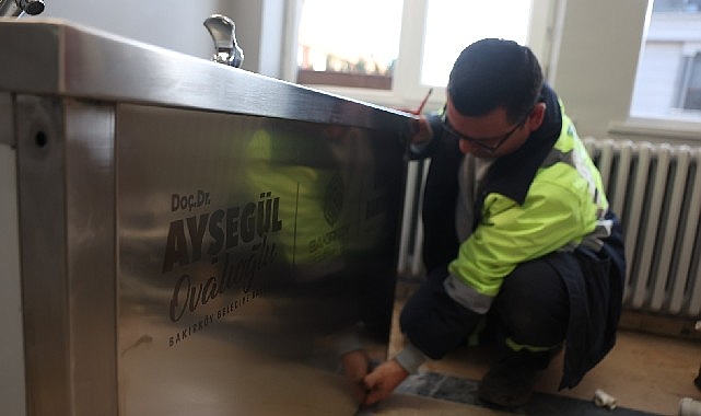 Başkan Ovalıoğlu bir vaadini daha yerine getirdi: Devlet okullarına su arıtma cihazı Başkan Ovalıoğlu bir vaadini daha yerine getirdi: Devlet okullarına su arıtma cihazı