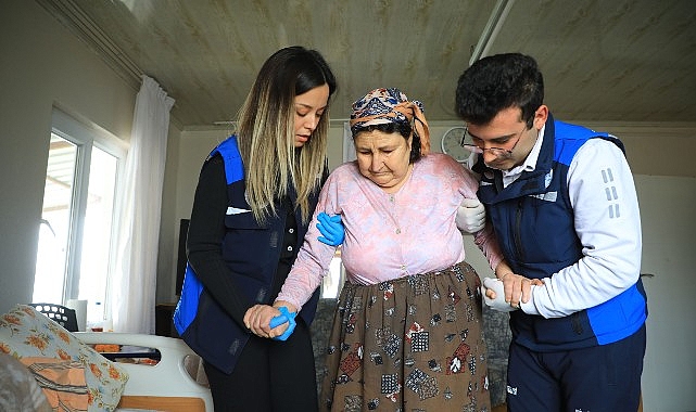 Büyükşehir’in Fizyoterapistleri ile Hastalar Yeniden ‘Hissediyor’ Büyükşehir’in Fizyoterapistleri ile Hastalar Yeniden ‘Hissediyor’