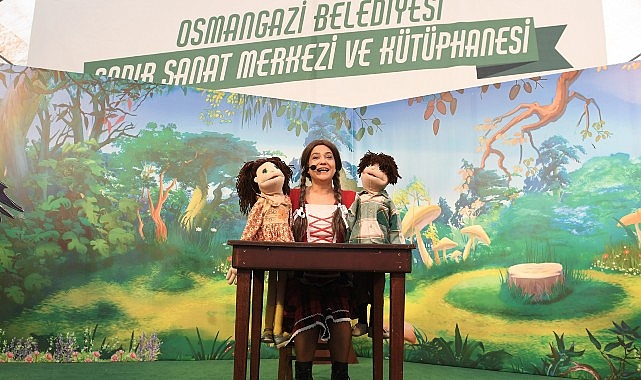 Hansel ile Gretel Osmangazili çocuklar için sahnelendi Hansel ile Gretel Osmangazili çocuklar için sahnelendi