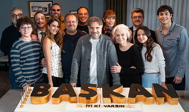 Oktay Kaynarca’ya sette doğum günü sürprizi Oktay Kaynarca’ya sette doğum günü sürprizi