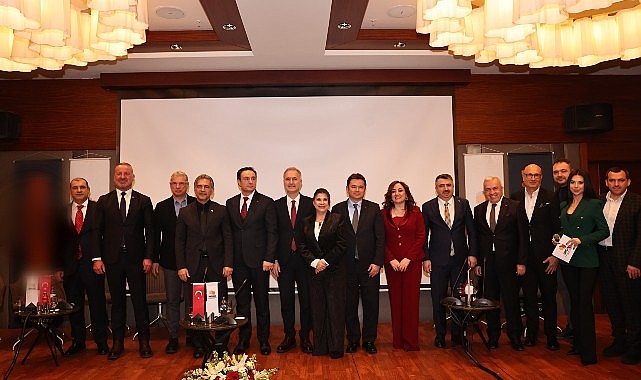 Şadi Özdemir: Kentsel dönüşümde belediyeler sürecin merkezinde olmalı Şadi Özdemir: Kentsel dönüşümde belediyeler sürecin merkezinde olmalı