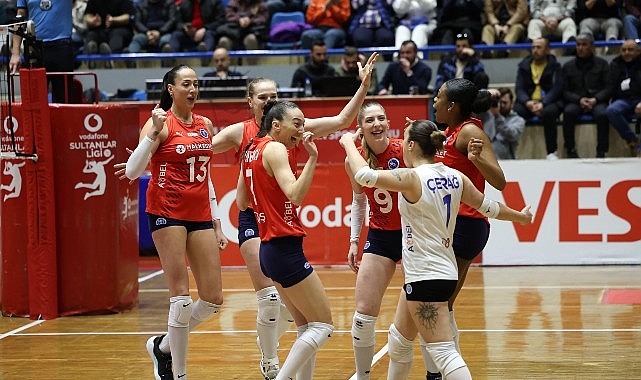 Aydın Büyükşehir Belediyespor Kadın Voleybol Takımı’ndan Farklı Galibiyet Aydın Büyükşehir Belediyespor Kadın Voleybol Takımı’ndan Farklı Galibiyet
