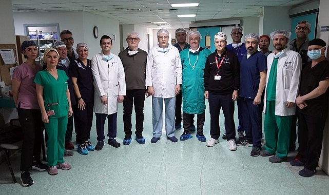 “Da Vinci X Robotik Cerrahi Sistemi”nin son jenerasyon modeli EÜTF Hastanesine kazandırıldı “Da Vinci X Robotik Cerrahi Sistemi”nin son jenerasyon modeli EÜTF Hastanesine kazandırıldı