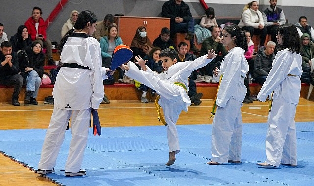 Gaziemir’in taekwondocuları kuşak heyecanı yaşadı Gaziemir’in taekwondocuları kuşak heyecanı yaşadı