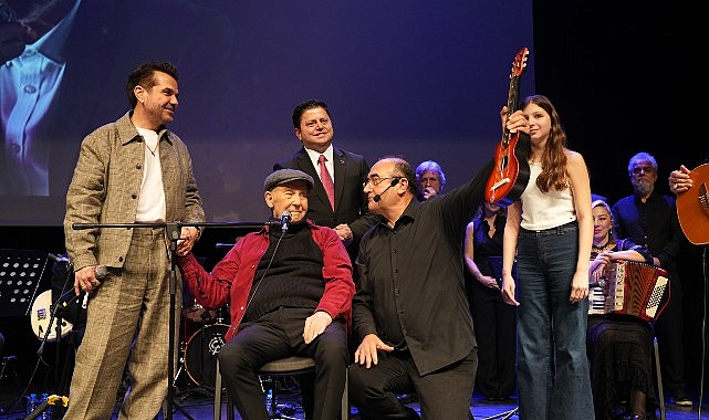 İlhan Şeşen’in 55. Sanat Yılı Kadıköy’de Kutlandı İlhan Şeşen’in 55. Sanat Yılı Kadıköy’de Kutlandı