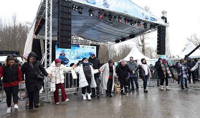 Kar üstünde horon şov Kar üstünde horon şov