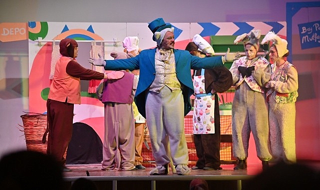 Manisa Düzenlenen Yüzlerce Etkinlikle Yaşayan Bir Kent Haline Geldi Manisa Düzenlenen Yüzlerce Etkinlikle Yaşayan Bir Kent Haline Geldi