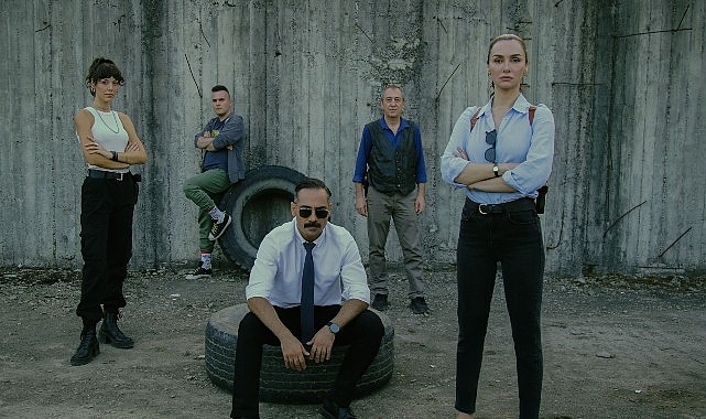 Netflix, Birce Akalay ve Olgun Toker’in Başrollerinde Yer Aldığı Mezarlık Dizisinin 2. Sezon Fragmanını Yayınladı Netflix, Birce Akalay ve Olgun Toker’in Başrollerinde Yer Aldığı Mezarlık Dizisinin 2. Sezon Fragmanını Yayınladı