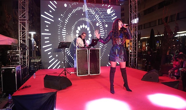 Sevginin günü Konak’ta Love Fest ile kutlandı Sevginin günü Konak’ta Love Fest ile kutlandı