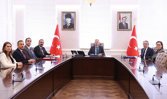 DEÜ ve iZMİR Valiliğinden aileyi güçlendirecek iş birliği DEÜ ve iZMİR Valiliğinden aileyi güçlendirecek iş birliği