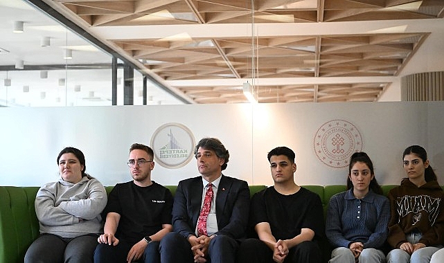 Kartepe’de 18 mart söyleşisi Kartepe’de 18 mart söyleşisi