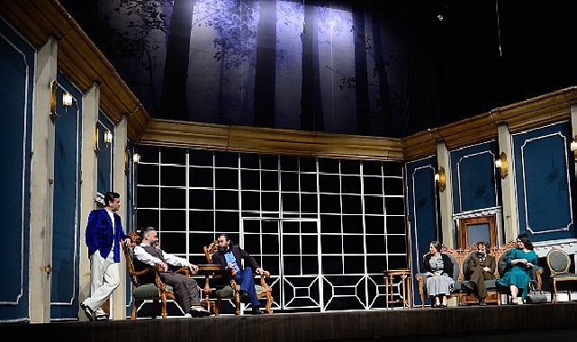 Konya Şehir Tiyatrosu “Bir Adam Yaratmak” Oyunu Bu Kez Cumhurbaşkanlığı Külliyesi’nde Sahneledi Konya Şehir Tiyatrosu “Bir Adam Yaratmak” Oyunu Bu Kez Cumhurbaşkanlığı Külliyesi’nde Sahneledi