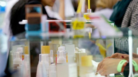 Fabrikadan Toptan Kozmetik ile Güzellik Sektöründe Öncü Çözümler Fabrikadan Toptan Kozmetik ile Güzellik Sektöründe Öncü Çözümler