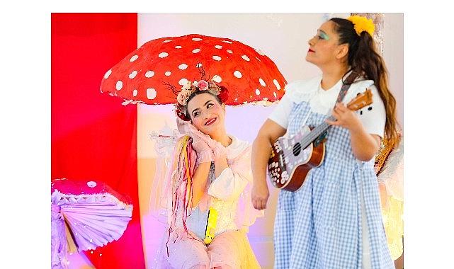 Aliağa Belediyesi Orman Tiyatrosu İlk Oyunuyla Sahnede Aliağa Belediyesi Orman Tiyatrosu İlk Oyunuyla Sahnede