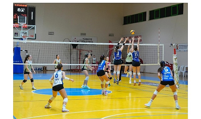 Burhaniye Belediyesi 4. Geleneksel Yıldız Kızlar Voleybol Turnuvası Sona Erdi Burhaniye Belediyesi 4. Geleneksel Yıldız Kızlar Voleybol Turnuvası Sona Erdi