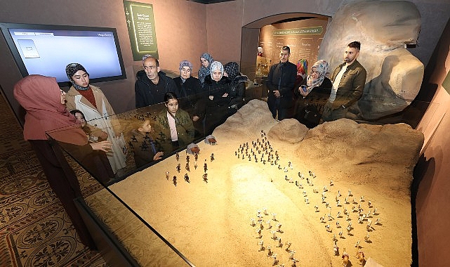 Büyükşehir Taş Bina’daki Siyer Sergisi Konyalılardan Yoğun İlgi Görüyor Büyükşehir Taş Bina’daki Siyer Sergisi Konyalılardan Yoğun İlgi Görüyor