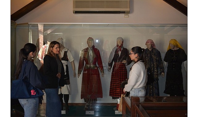 Ege Üniversitesi Etnografya Müzesi sanatseverleri bekliyor Ege Üniversitesi Etnografya Müzesi sanatseverleri bekliyor