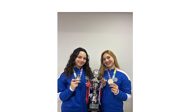 Ege Üniversitesi kick boksta zirvede Ege Üniversitesi kick boksta zirvede