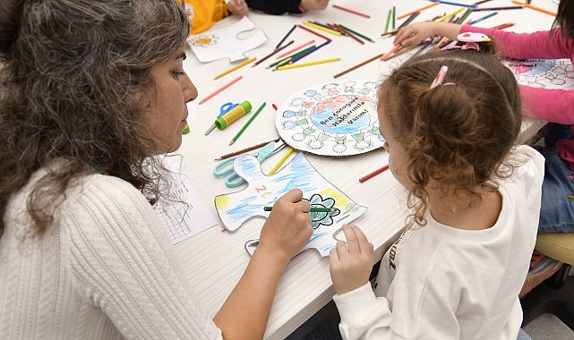 Kadıköy’de Çocuklar Yarıyıl Şenliğinde Buluşuyor Kadıköy’de Çocuklar Yarıyıl Şenliğinde Buluşuyor