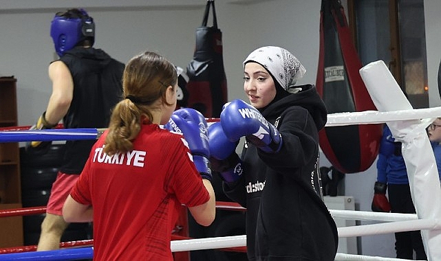 Kartepe Belediyesi Kış Spor Okulları ile Çocuklar Sporla Büyüyor Kartepe Belediyesi Kış Spor Okulları ile Çocuklar Sporla Büyüyor