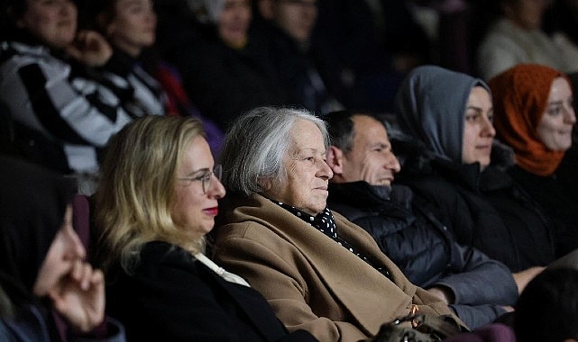 Kartepe’de Tiyatro Şöleni Kartepe’de Tiyatro Şöleni