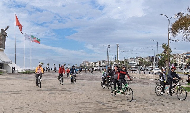 Pedallar, görme engellilerin kitaplara erişimi için çevrildi Pedallar, görme engellilerin kitaplara erişimi için çevrildi