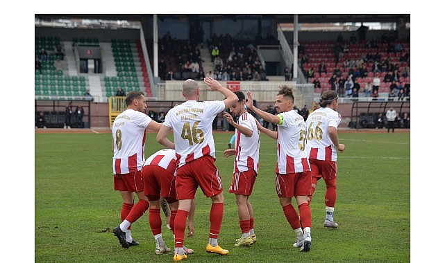 Sahada Zafer, Gollerde Vefa Sahada Zafer, Gollerde Vefa