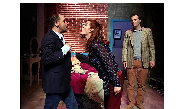 Şehrin Tiyatrosu “Yatak Odası Komedisi” Oyunuyla Bahçelievler’de Şehrin Tiyatrosu “Yatak Odası Komedisi” Oyunuyla Bahçelievler’de