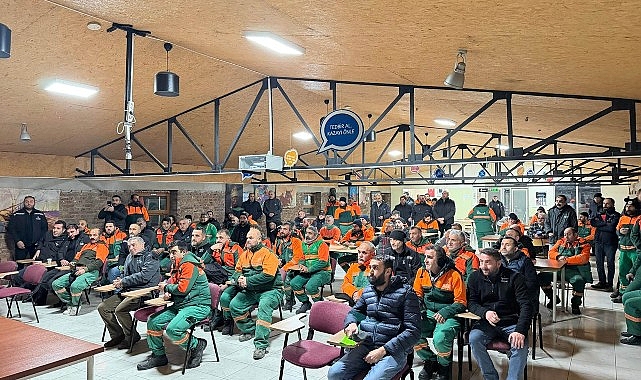 Temizlik Emekçilerine Yeni Yıl Ziyareti Temizlik Emekçilerine Yeni Yıl Ziyareti