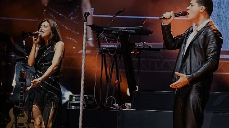 Emir Can İğrek Harbiye Konserinde M Lisa Sürprizi