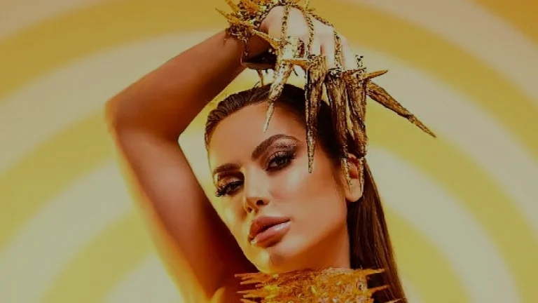 Hande Aras NR1 Magazin ile ekranlara geri döndü